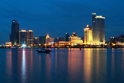 厦门夜游鹭江