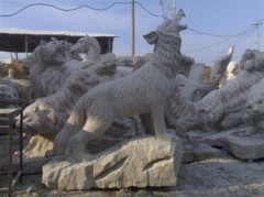 广汉野狼动物石雕刻