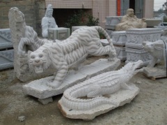 广汉公园动物石雕雕像