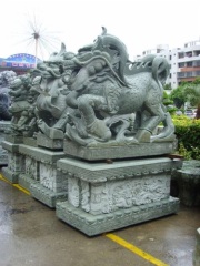 广汉大门狮麒麟石雕