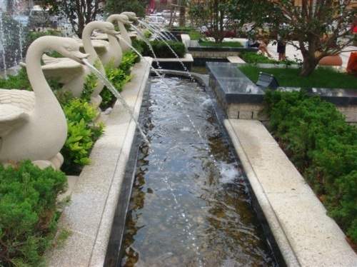公园喷水雕塑