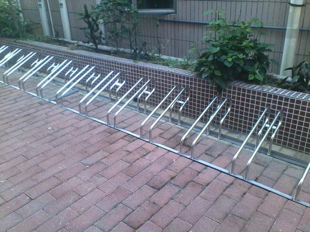 自行车停车图片_自行车停车_社会热点图片 NIBAKU.com