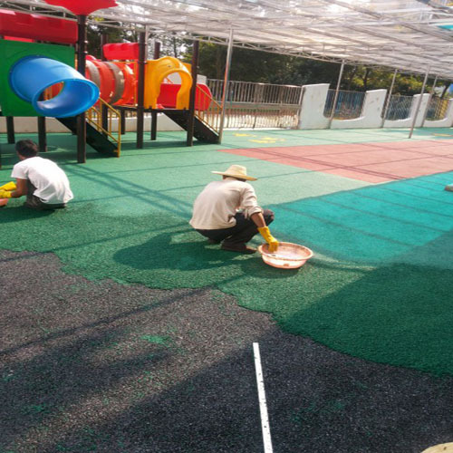 柳州环氧地坪漆——环氧地坪漆面漆施工有什么技巧？