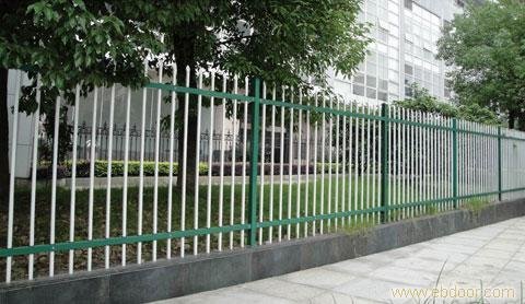 南宁锌钢护栏厂告诉您为何锌钢护栏越来越受市场认可