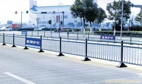 广西道路护栏厂家为您盘点公路防护栏