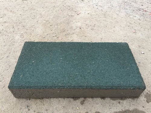 墨绿色粗面环保型透水砖
