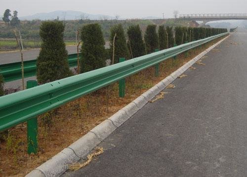 贵阳高速公路护栏在安装时有什么设置要求呢?
