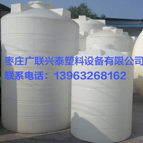 塑料储罐具有无焊接、不渗漏等优点