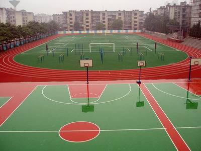 成都塑胶球场比起水泥球场的优势