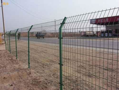 漳州护栏网讲述高速公路护栏网新防腐技术