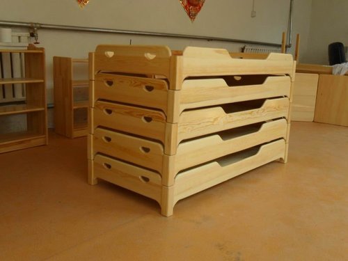 贵阳幼儿园实木家具