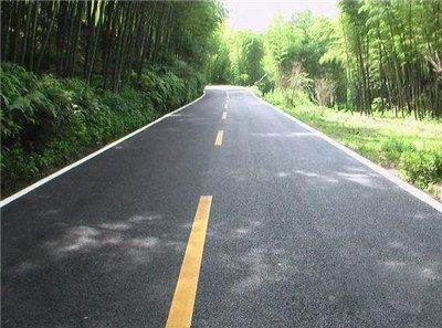 成都70号沥青路面工程施工方法介绍