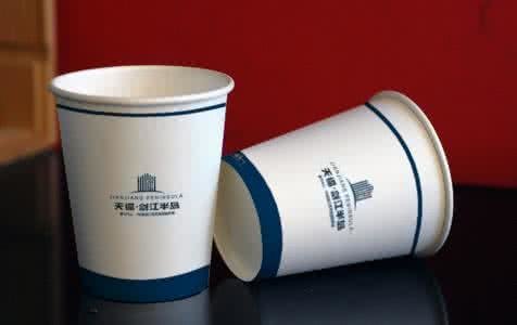 漳州广告纸杯厂讲述热饮纸杯与冷饮纸杯的区别