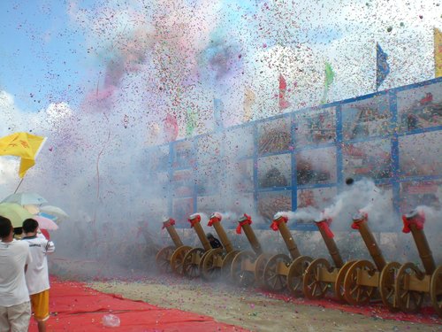 厦门舞台灯光:如何营造一个良好的发声场所