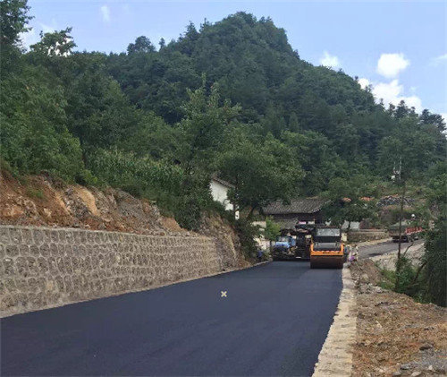 西锦石化解读SBS改性沥青摊铺工艺