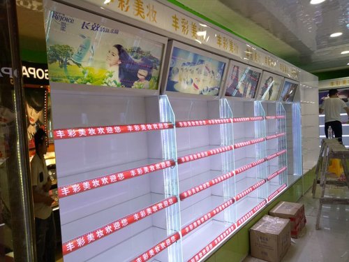 展柜需要三分修七分养