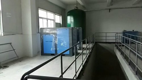 55KW二级压缩螺杆空压机顺利投入使