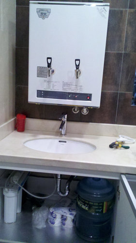 西安某银行热水器安装