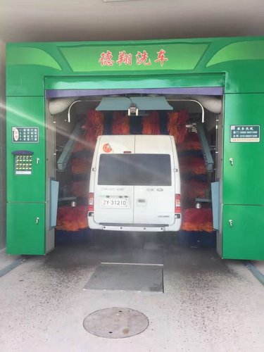 长沙全自动洗车机厂家:工地洗车机的方便性
