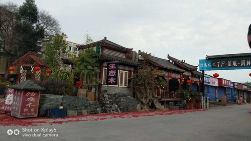 柳州塑石假山制作与园林景观的人文关系