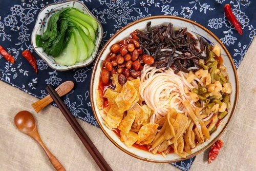 柳州包装螺蛳粉——如何制作好吃的麻辣螺蛳?