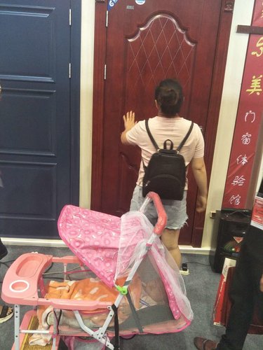 看线条选择钢木门准没错