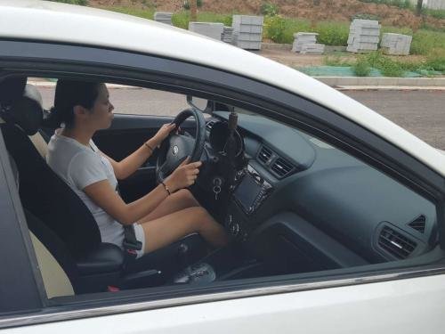 半坡起步如何找动力?