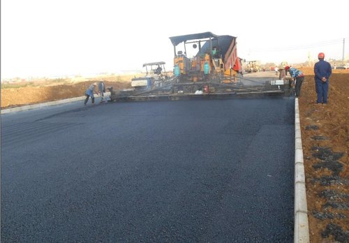 成都50号沥青厂家浅谈:道路沥青出现路面裂缝是什么