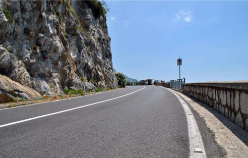 成都50号沥青厂家浅谈:有效冷却道路沥青的方法是什么