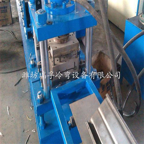 电缆桥架成型设备特点及保养
