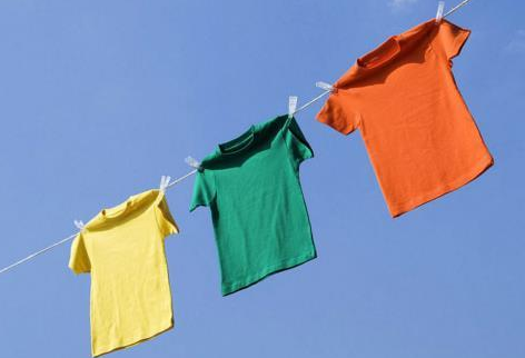 西安服装厂给大家教几个衣服防潮的小妙招!