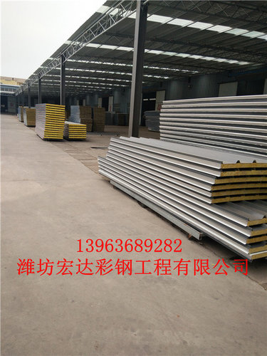 彩钢岩棉复合板的特点