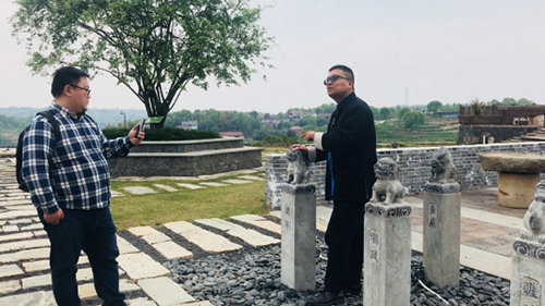 哇哦,网红杭州小黑诸鸣老师来新参观世豪中医药文化养生旅游基地