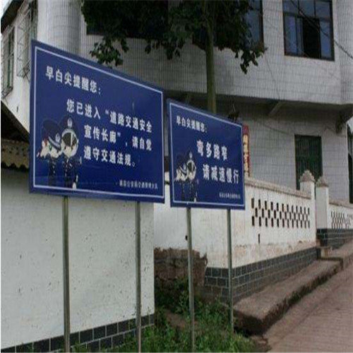 柳州广告公司——交警利用移动宣传车开展交通安全宣传
