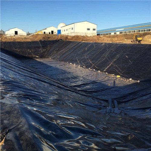 广西土工膜——农场蓄水池用HDPE土工膜柔性防渗漏水处理技术