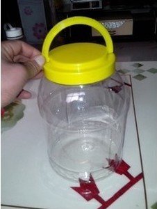 PET类的塑料瓶能否装热水?
