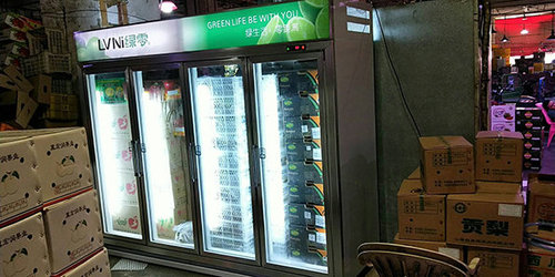 为什么水果店要装水果风幕柜展示柜?