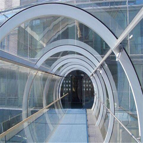 ​海南钢化玻璃批发——钢化玻璃材料的应用