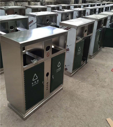 采购塑料垃圾桶还是果皮箱