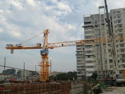 桂林建筑施工升降机厂家