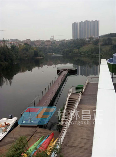 重慶某地產公司觀魚浮橋