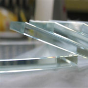​海南超白玻璃——展示柜所用玻璃材质分类及要求